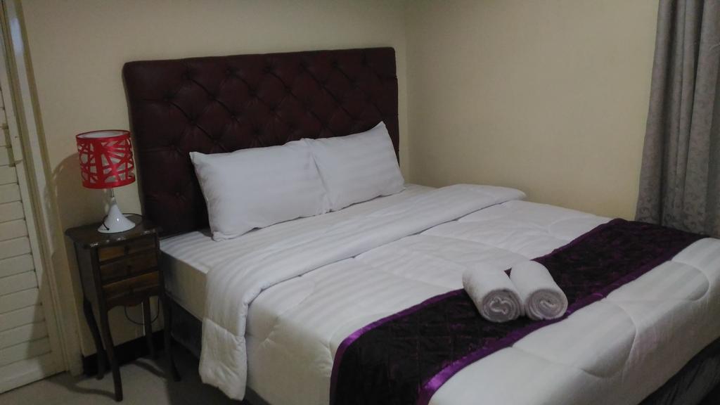 Diponegoro House Hotel Salatiga Eksteriør billede